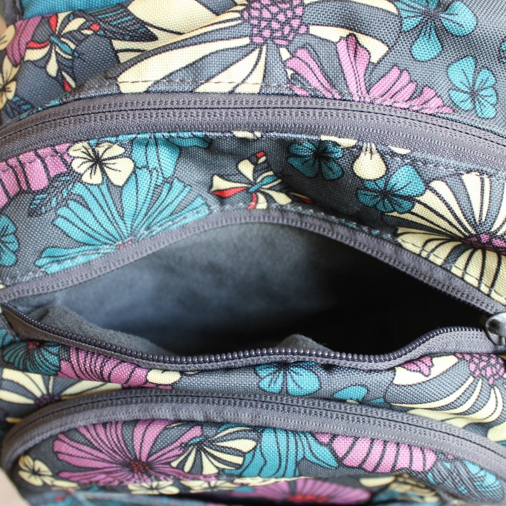 Dakine Backpack - image 6